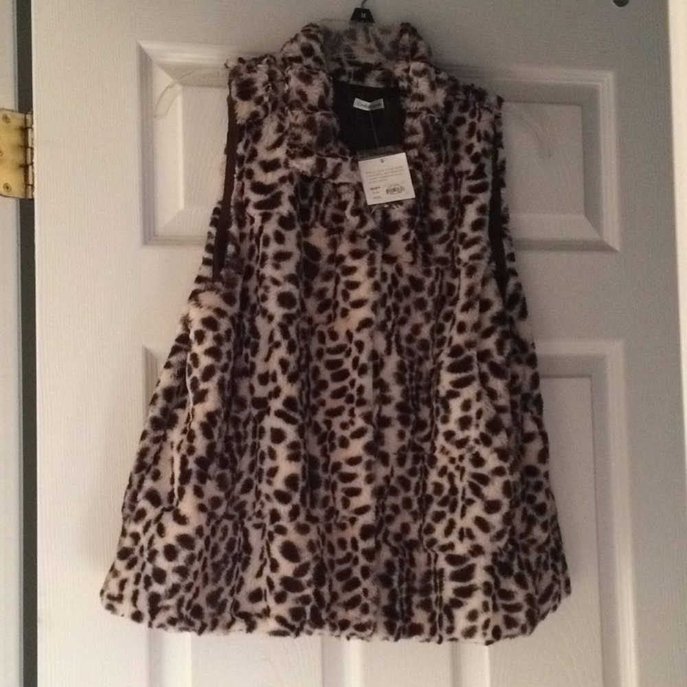 Croft and barrow faux fur leopard vest